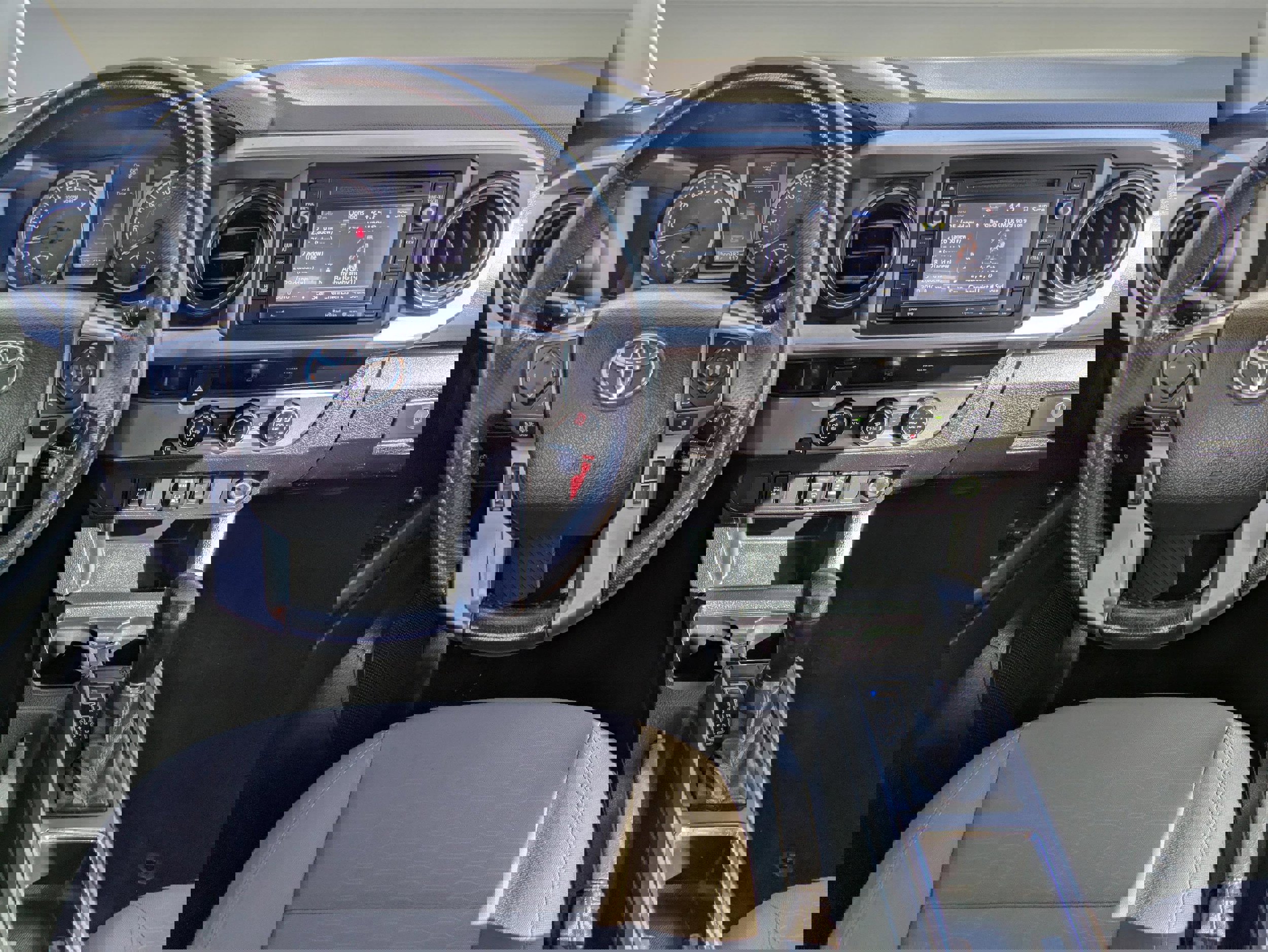 Used 2018 Toyota Tacoma SR5 image 14