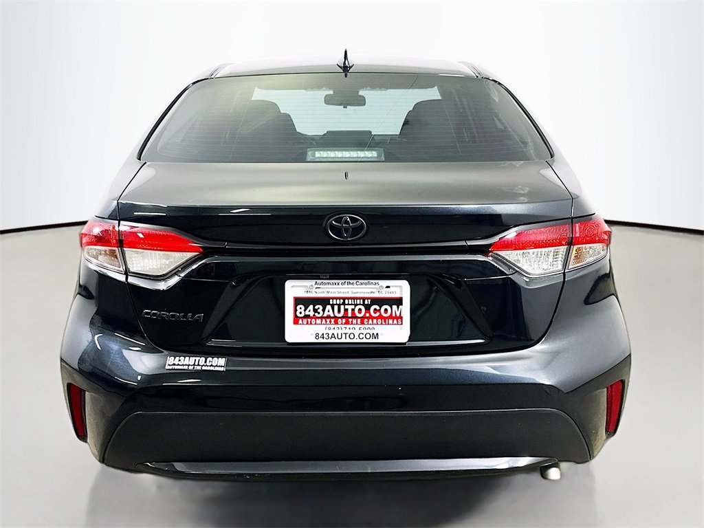 Used 2022 Toyota Corolla LE image 6