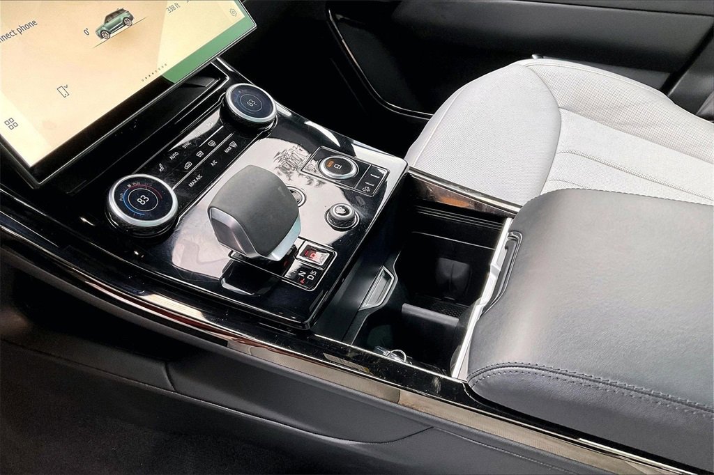 Used 2023 Land Rover Range Rover Sport SE Dynamic image 18
