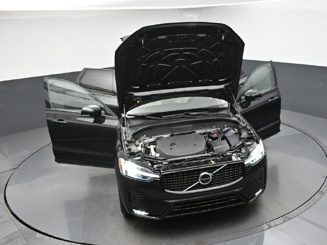 Used 2024 Volvo XC60 B5 Plus w/ Protection Package Premier AWD/4WD image 47