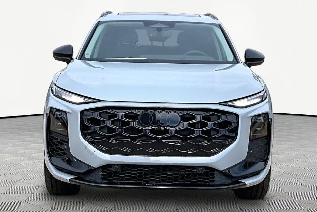 New 2026 Audi Q3 quattro 2.0T AWD/4WD image 3