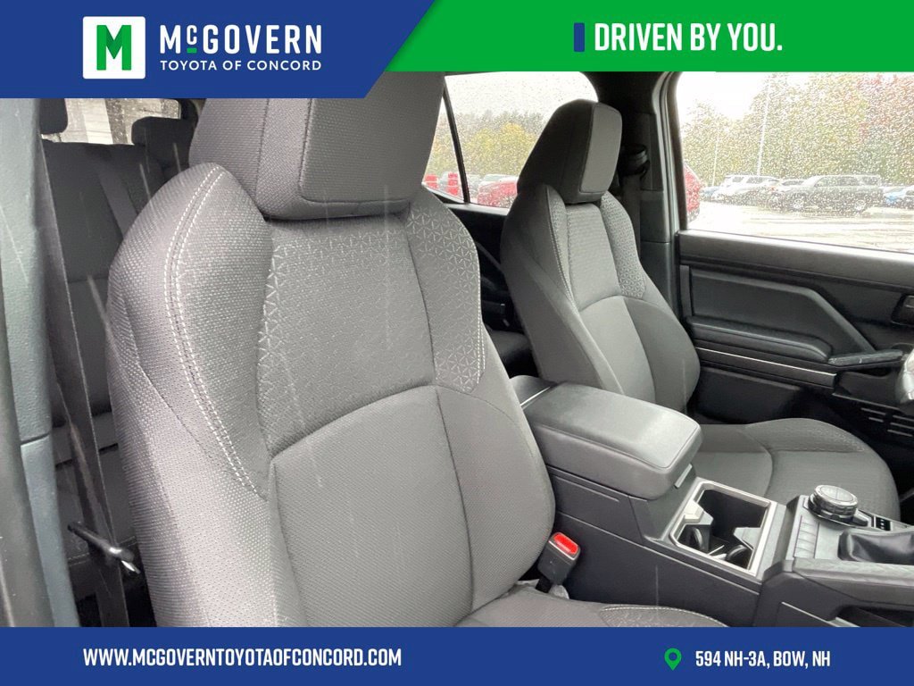 Used 2025 Toyota 4Runner SR5 AWD/4WD image 24