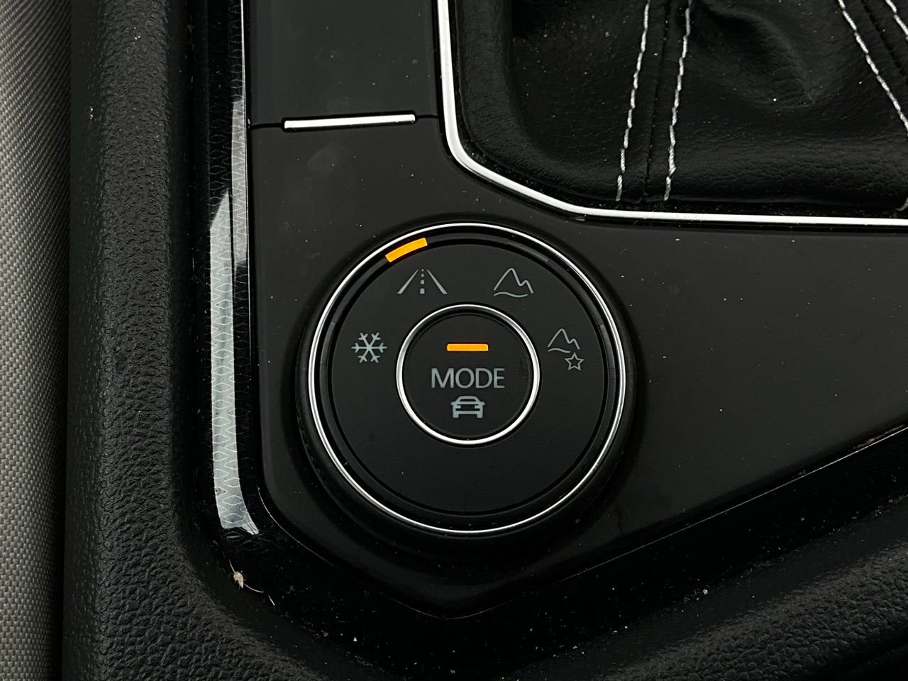 Used 2025 Volkswagen Taos S image 21