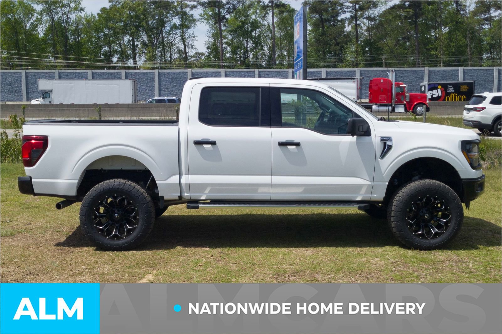 Used 2024 Ford F150 XLT AWD/4WD image 5