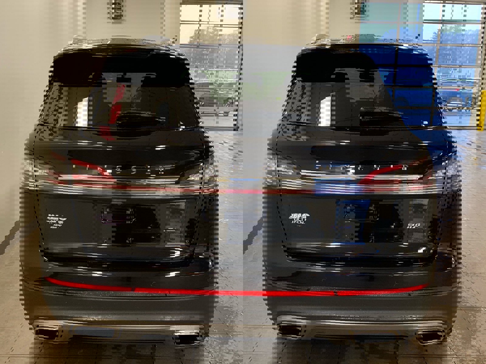 Certified 2022 Lincoln Nautilus Reserve w/ Cargo Utility Package image 6