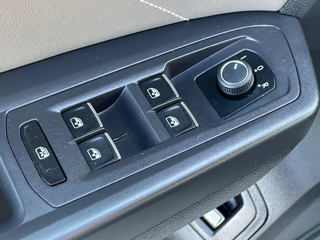 Used 2021 Volkswagen Atlas SE image 28