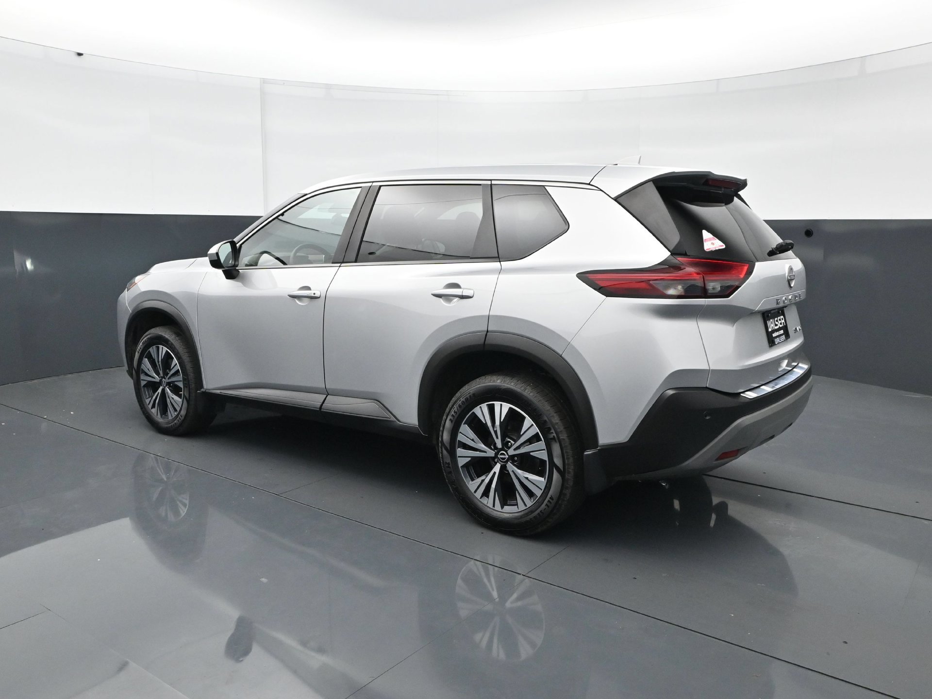 Used 2023 Nissan Rogue SV AWD/4WD image 4