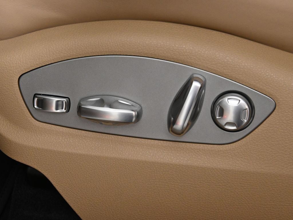 New 2026 Porsche Macan AWD/4WD image 29