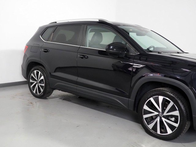 Used 2024 Volkswagen Taos SE image 41