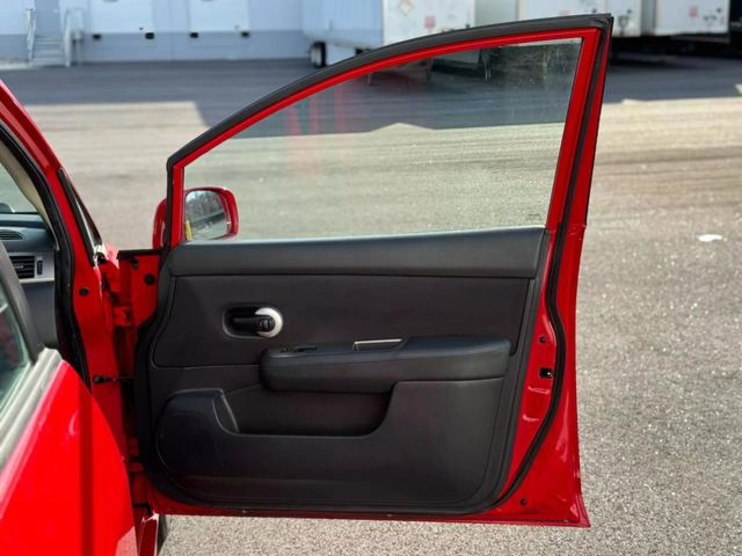 Used 2012 Nissan Versa Hatchback FWD image 36