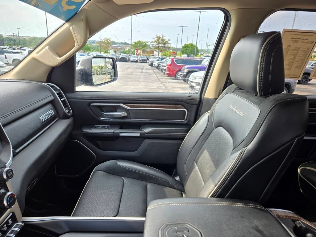 Used 2019 RAM 1500 Laramie AWD/4WD image 27