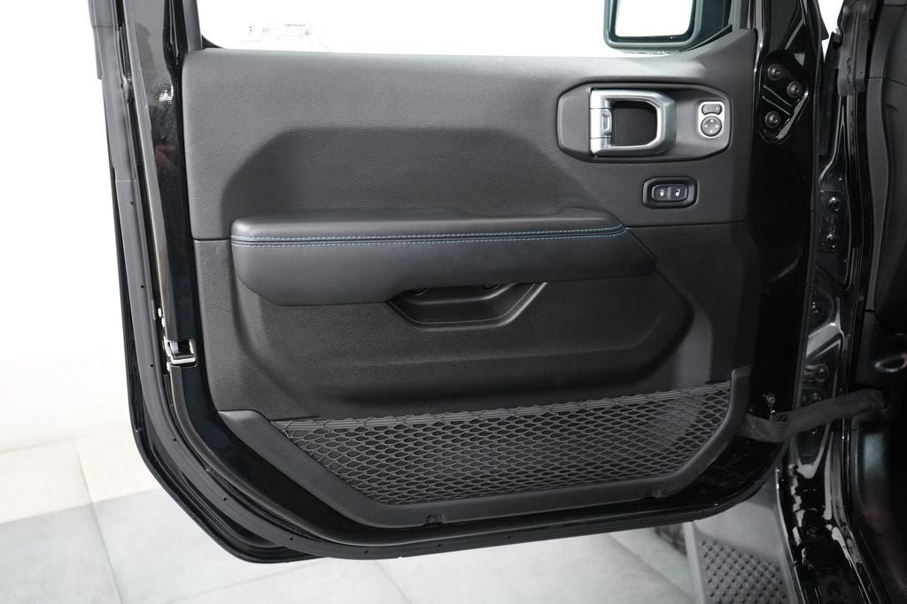 Used 2024 Jeep Wrangler High Altitude AWD/4WD image 27