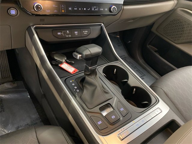 Used 2025 Kia Carnival image 22