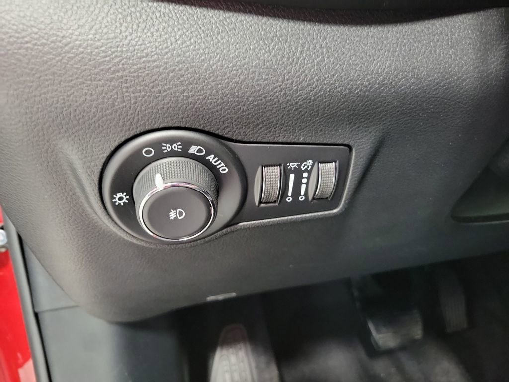 New 2026 Jeep Compass Latitude image 12