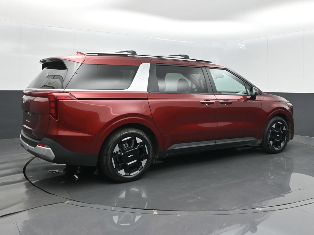 Used 2025 Kia Carnival EX FWD image 8