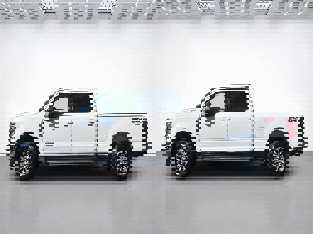 Used 2020 Ford F250 Lariat w/ Lariat Value Package image 3