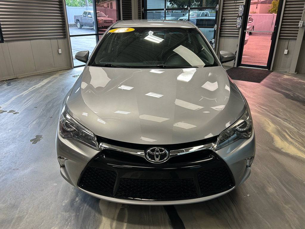 Used 2015 Toyota Camry SE FWD image 33
