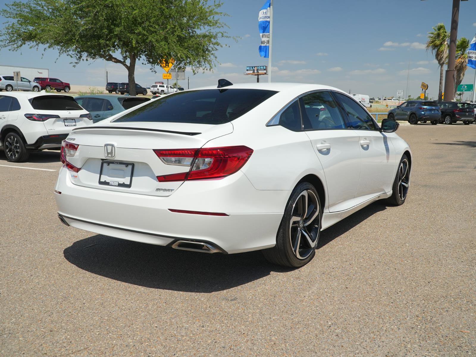 Used 2022 Honda Accord Sport image 5