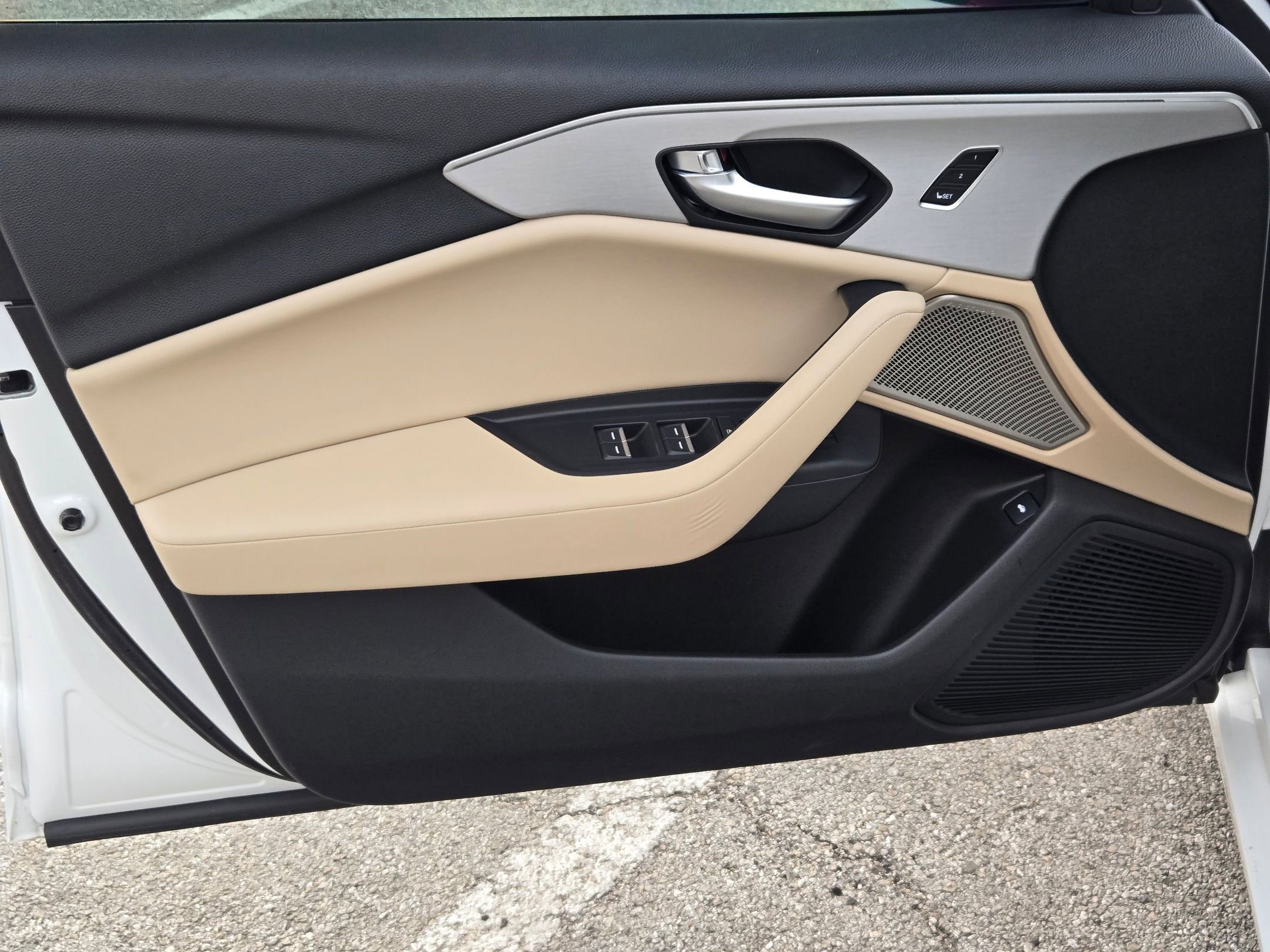 Certified 2025 Acura TLX w/ Technology Package image 10