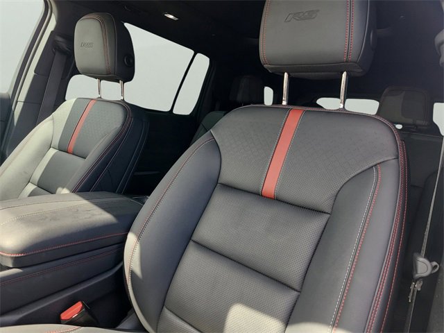 Used 2024 Chevrolet Traverse RS image 25