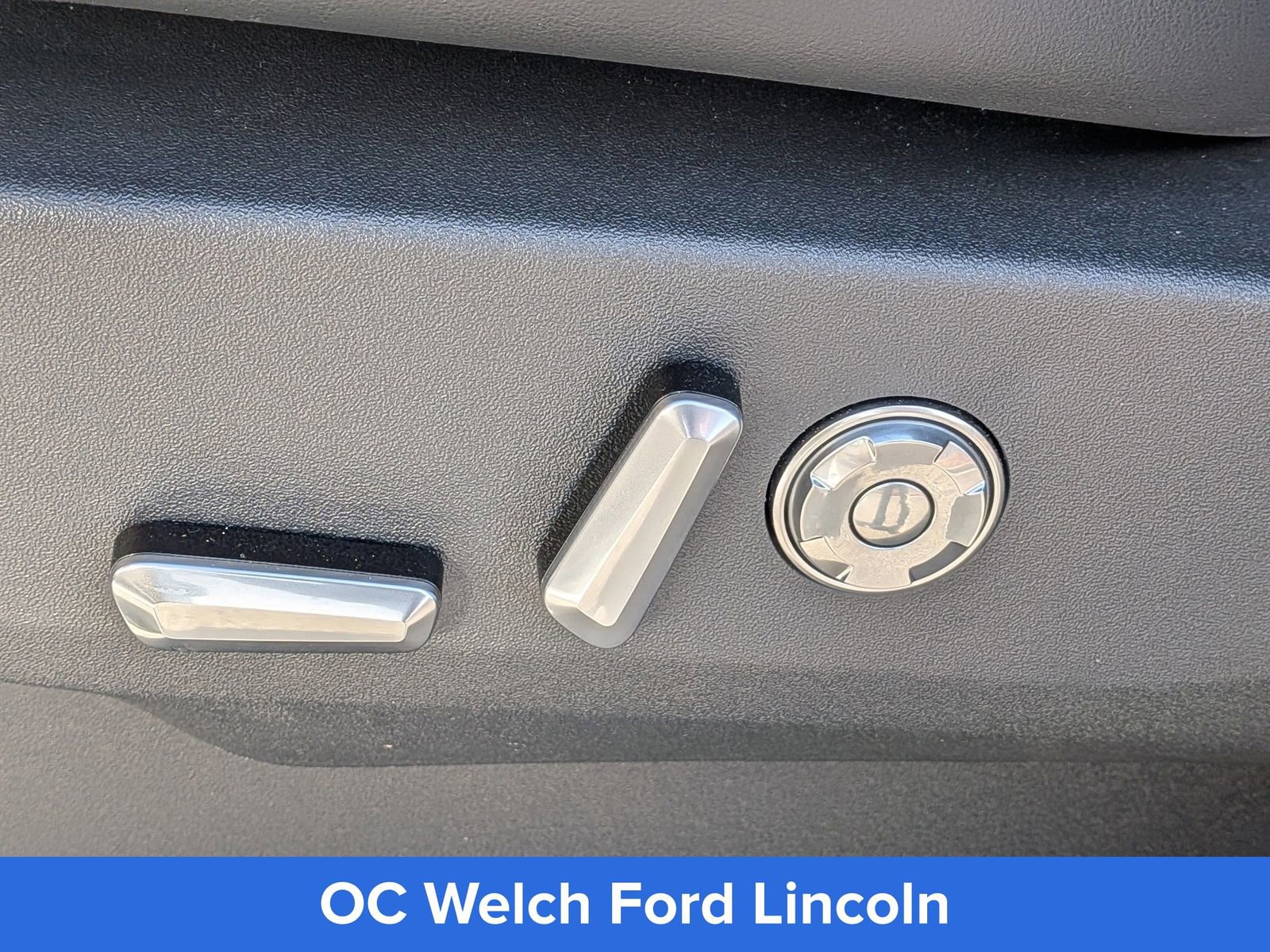 Certified 2025 Lincoln Navigator L Black Label image 24