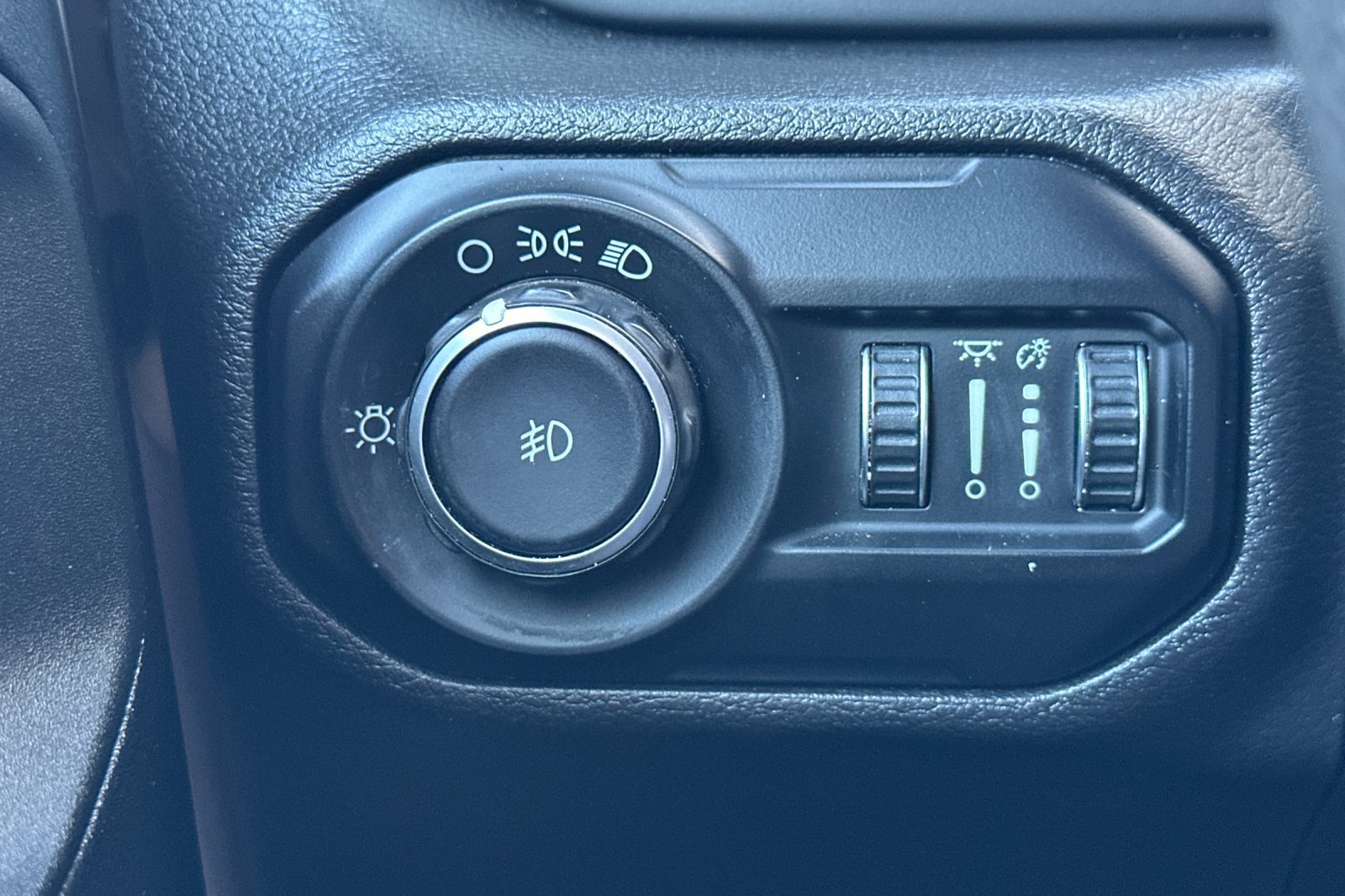 Used 2021 Jeep Wrangler Unlimited Sport AWD/4WD image 35