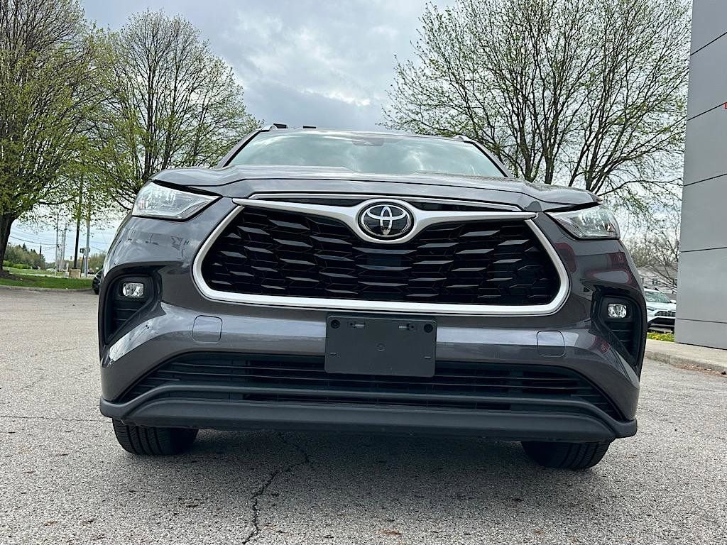 Certified 2020 Toyota Highlander XLE image 9