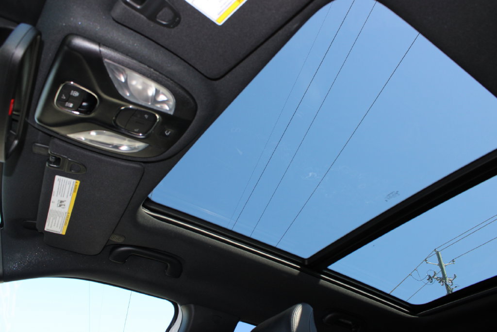 Used 2025 Jeep Compass Limited w/ Elite Group AWD/4WD image 15