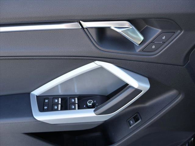 Used 2024 Audi Q3 2.0T Premium AWD/4WD image 11