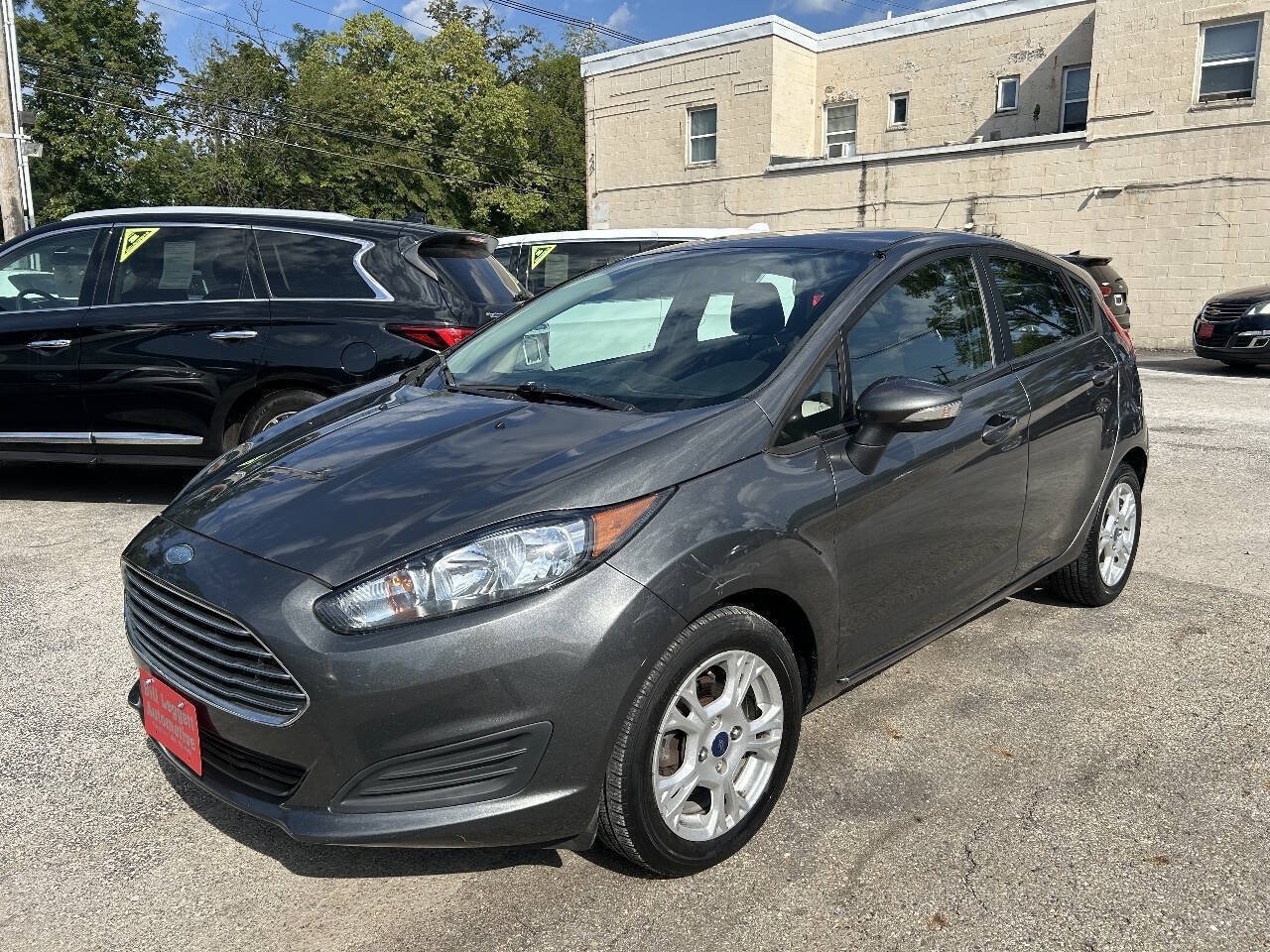 Used 2016 Ford Fiesta SE FWD image 2