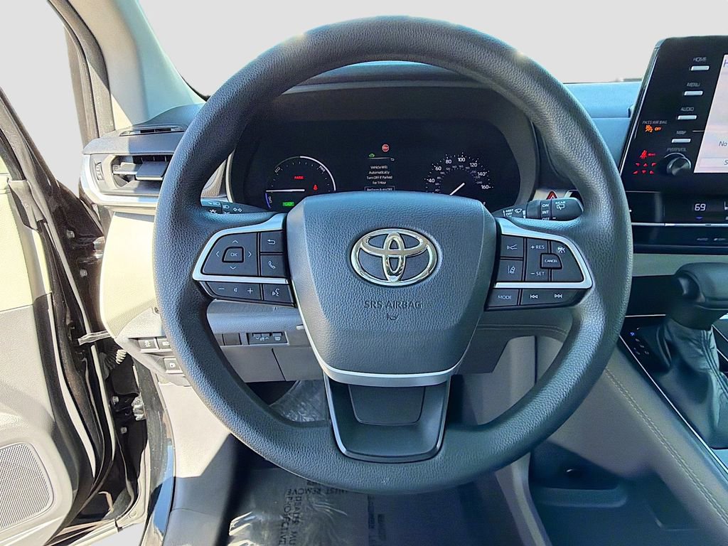 Used 2021 Toyota Sienna LE image 37