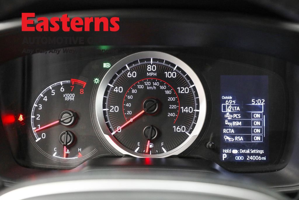 Used 2022 Toyota Corolla Cross LE image 18