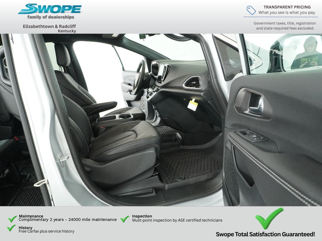 New 2026 Chrysler Voyager LX FWD image 9