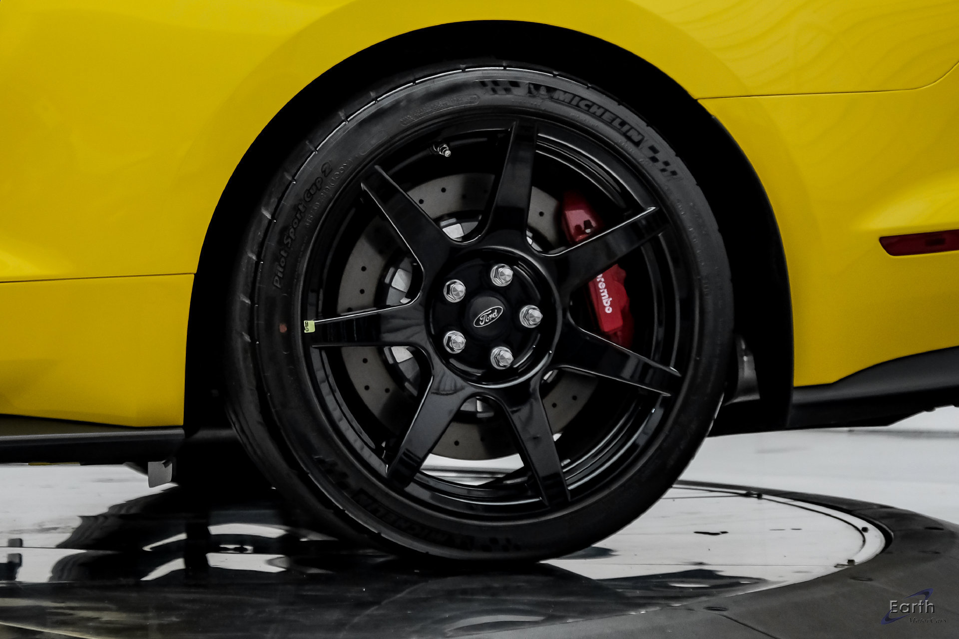 Used 2017 Ford Mustang Shelby GT350R w/ GT350R Equipment Group 920A RWD image 93