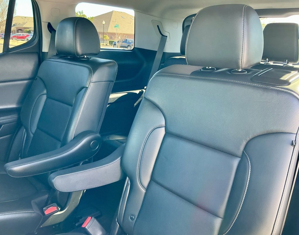 Used 2023 GMC Acadia SLT w/ Technology Package image 23