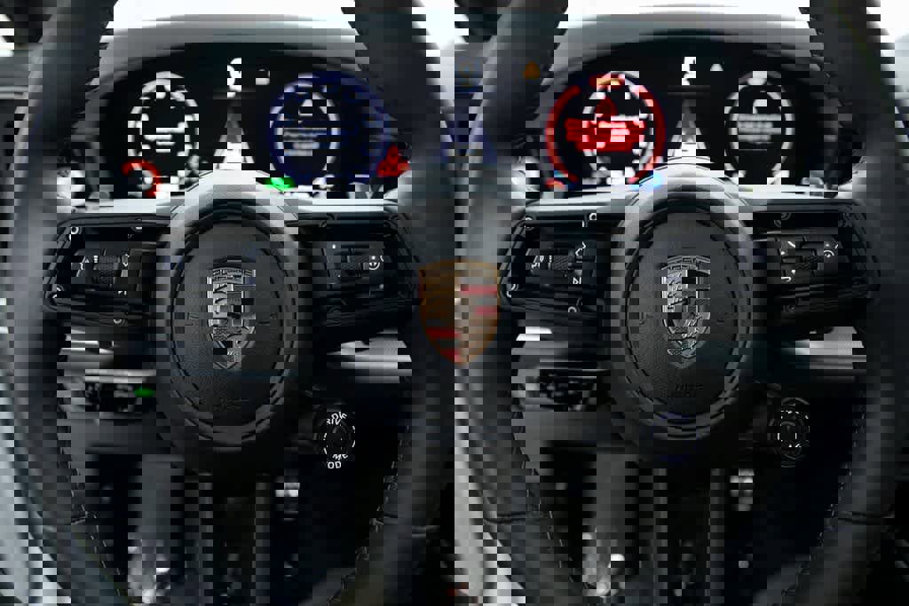 Certified 2025 Porsche Cayenne S image 14