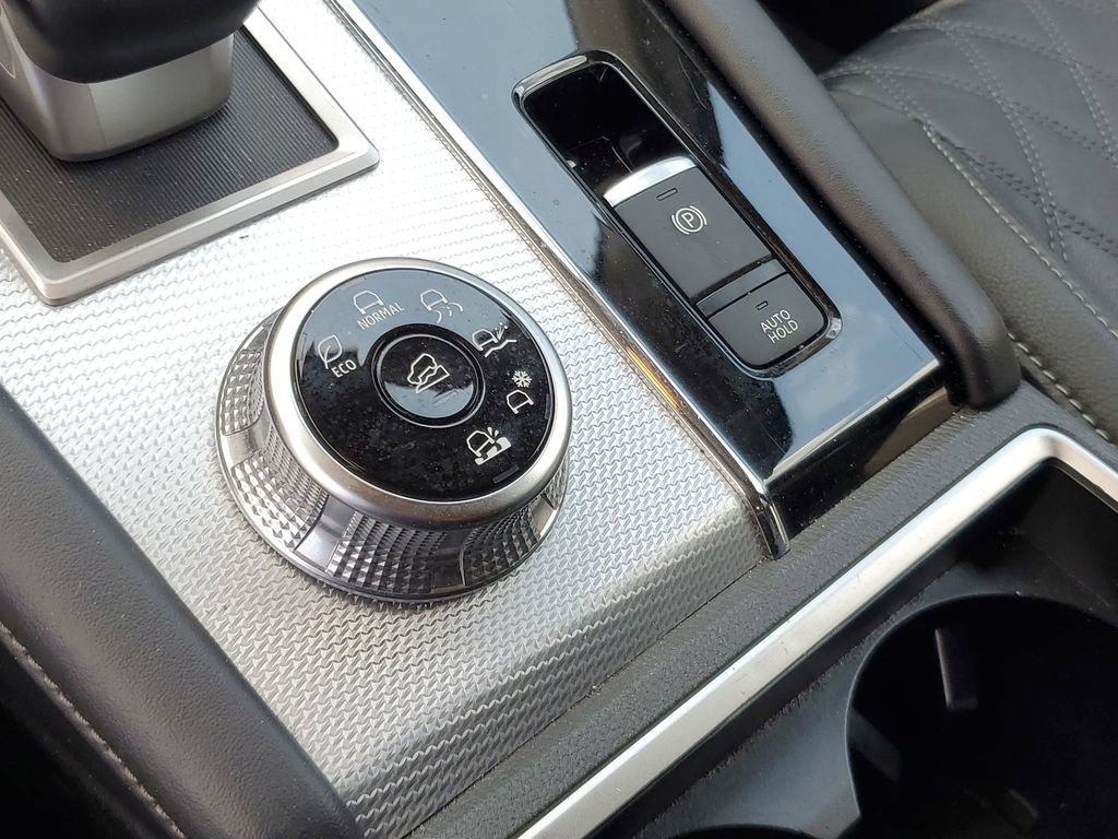 Used 2023 Mitsubishi Outlander SEL image 25