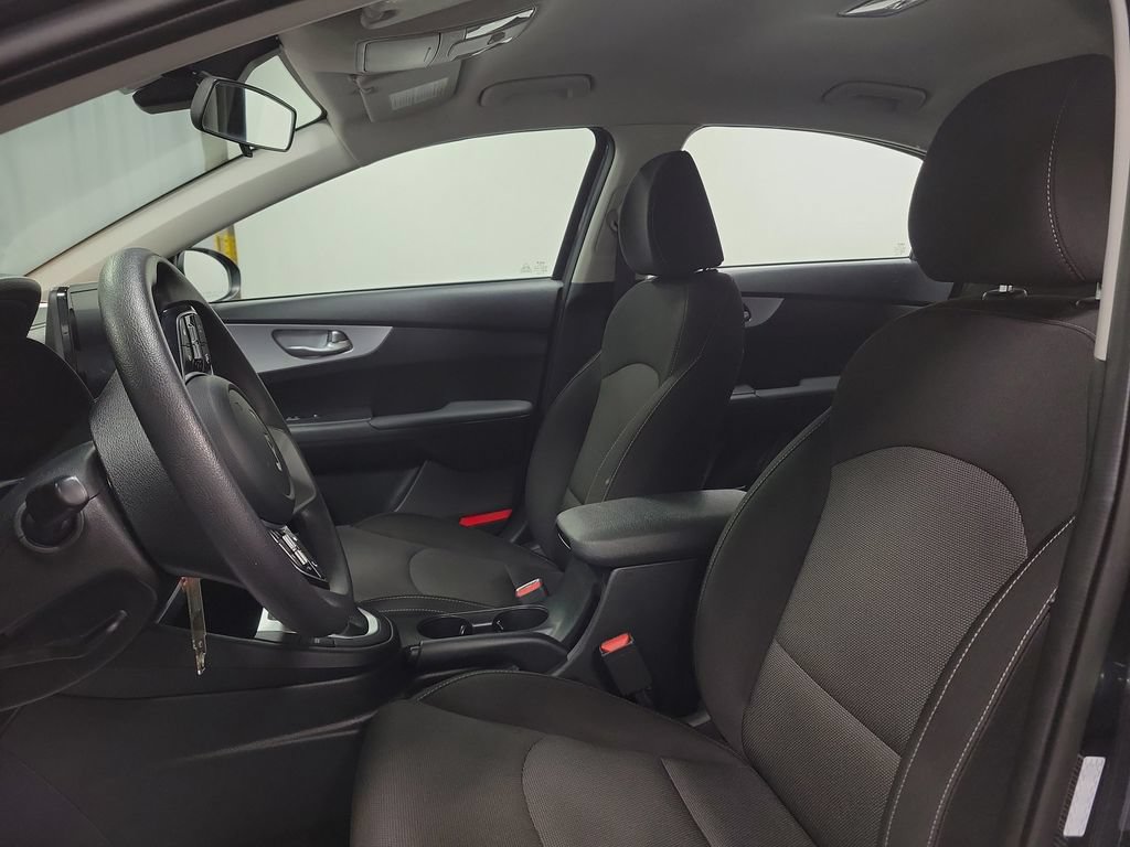 Used 2024 Kia Forte LXS w/ LXS Technology Package FWD image 15