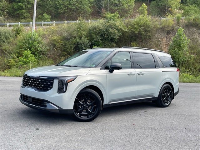 Certified 2025 Kia Carnival SX Prestige image 2