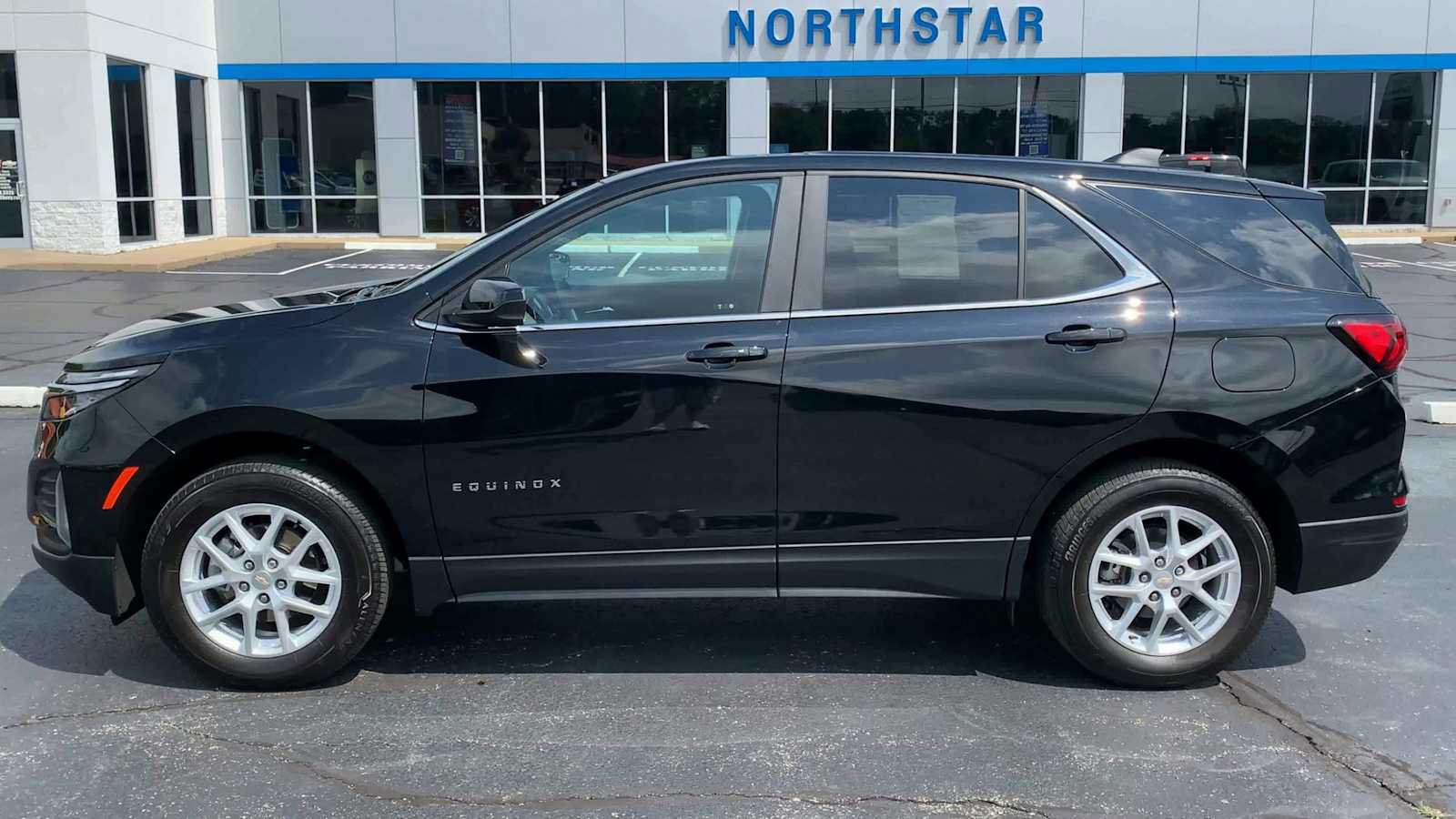 Used 2023 Chevrolet Equinox LT AWD/4WD image 5