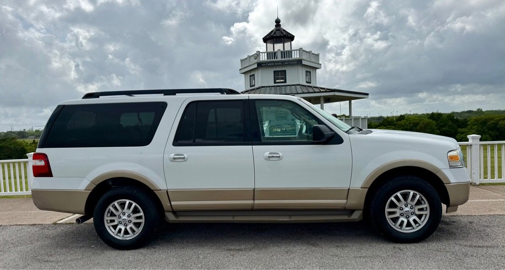 Used 2013 Ford Expedition EL XLT RWD image 4