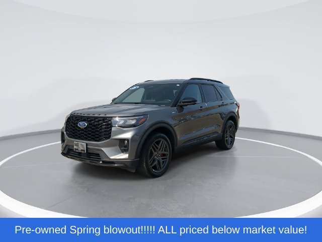 Used 2025 Ford Explorer ST-Line w/ ST-Line Street Pack AWD/4WD image 4