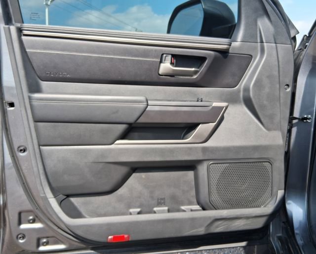 Used 2025 Toyota Tundra SR5 AWD/4WD image 15