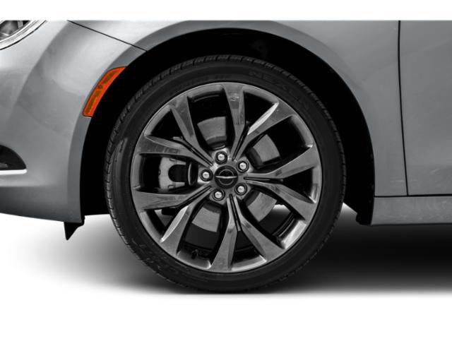 Used 2015 Chrysler 200 S FWD image 16