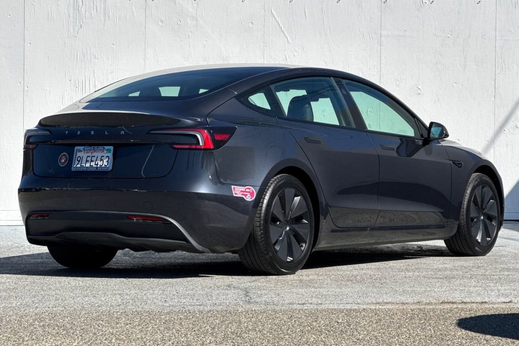 Used 2024 Tesla Model 3 Standard Range RWD image 3