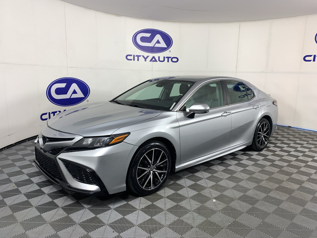 Used 2021 Toyota Camry SE FWD image 7