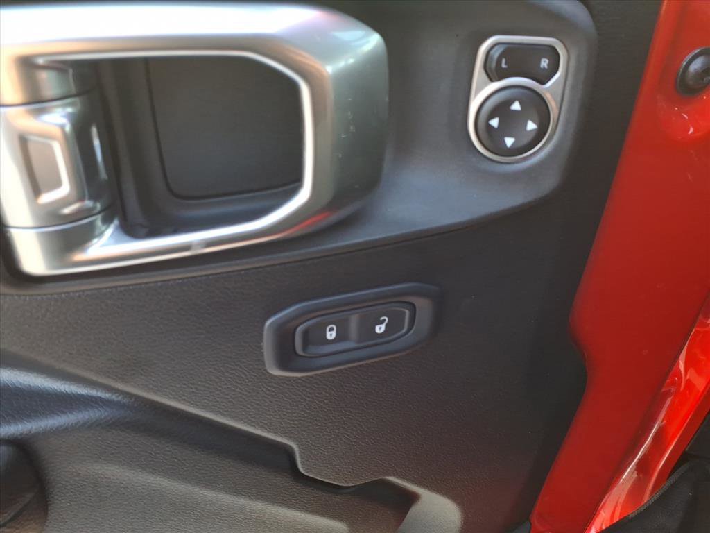 Used 2025 Jeep Wrangler Willys image 26