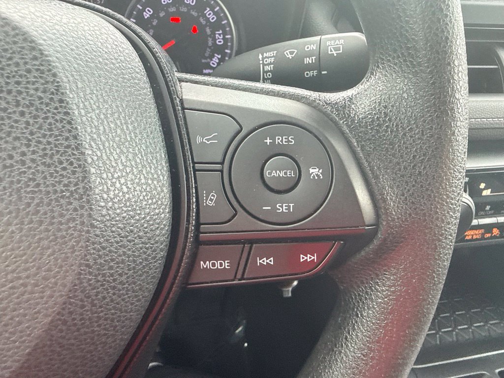 Used 2019 Toyota RAV4 LE w/ All Weather Liner Package AWD/4WD image 20