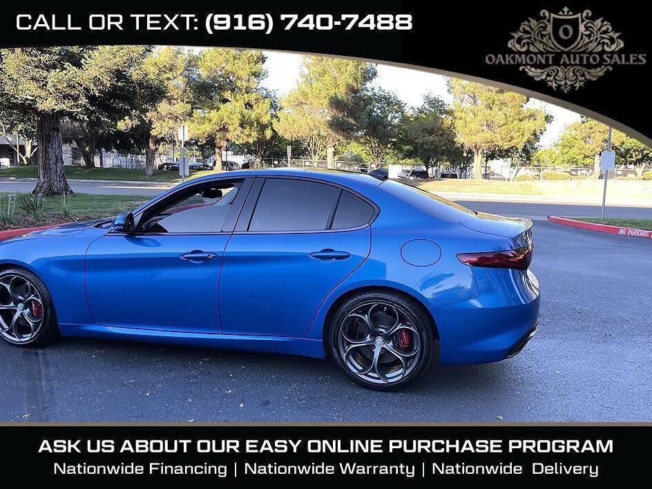 Used 2017 Alfa Romeo Giulia Ti w/ TI 19" Sport Package RWD image 5