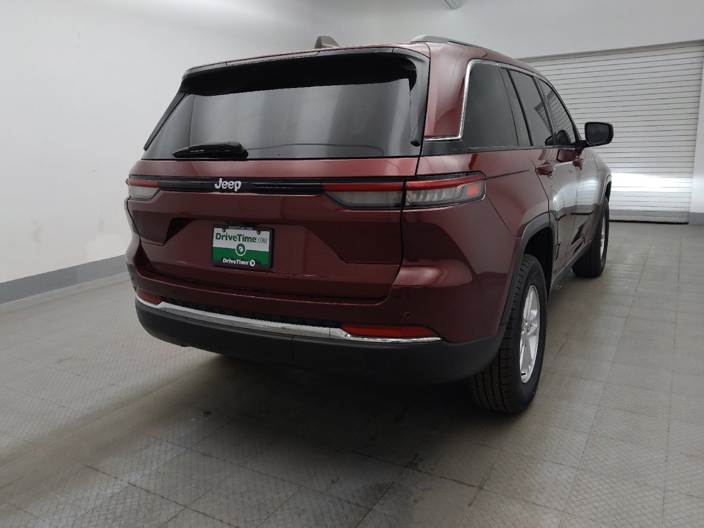 Used 2023 Jeep Grand Cherokee Laredo w/ Luxury Tech Group I AWD/4WD image 7
